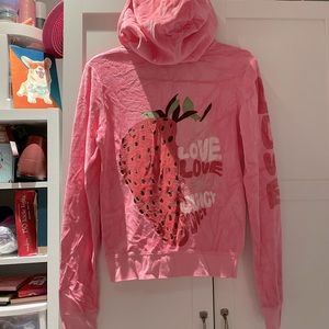 JUICY COUTURE PINK VELOUR ZIP UP HOODIE WITH STRAWBERRY DESIGN SIZE LARGE